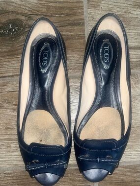TOD'S Navy Leather Peep-Toe Flats with Bow Accent